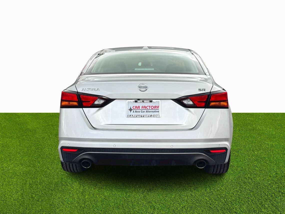 2021 Nissan Altima 2.5 SR Sedan 4D