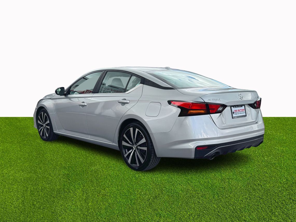 2021 Nissan Altima 2.5 SR Sedan 4D