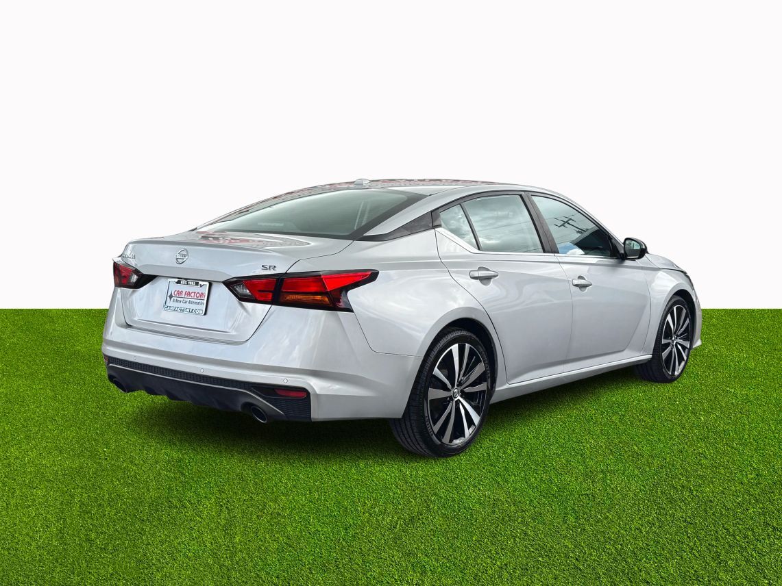 2021 Nissan Altima 2.5 SR Sedan 4D