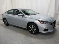 2021 Nissan Altima 2.5 SV AWD Sedan Eau Claire WI 2021 Nissan Altima 2.5 SV AWD Sedan Eau Claire WI