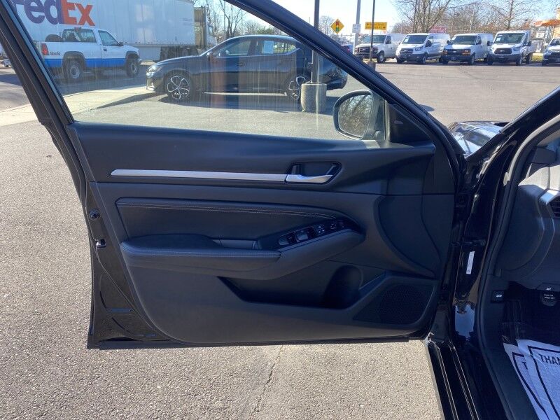 2021 Nissan Altima 2.5 SV Bristol  PA