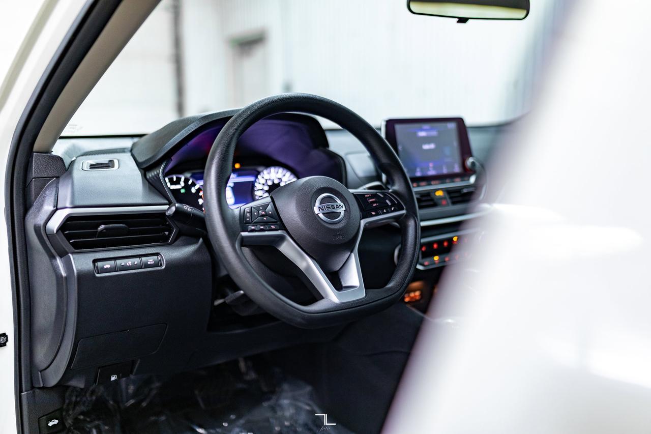 2021 Nissan Altima AWD SE PSeat BCam Red Deer AB