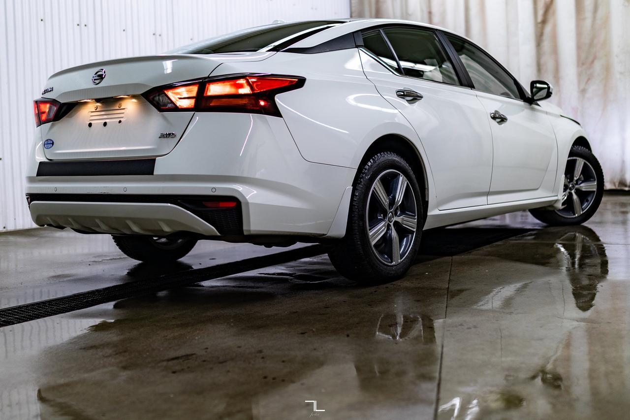 2021 Nissan Altima AWD SE PSeat BCam Red Deer AB
