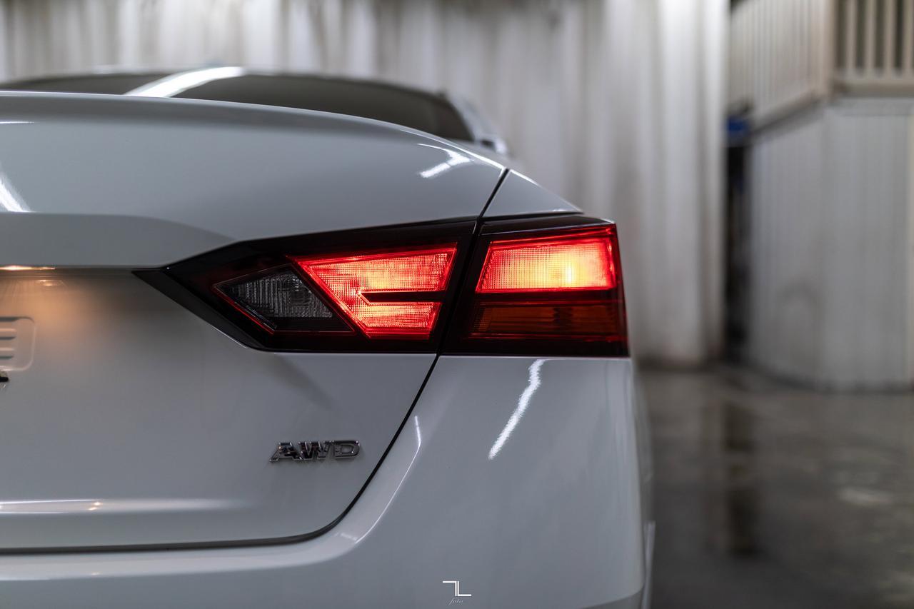 2021 Nissan Altima AWD SE PSeat BCam Red Deer AB