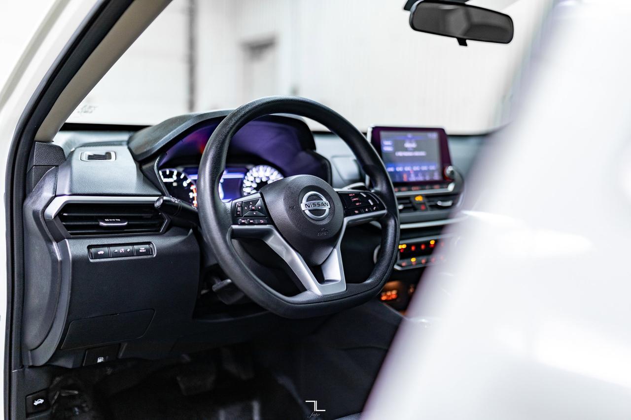 2021 Nissan Altima AWD SE PSeat BCam Red Deer AB