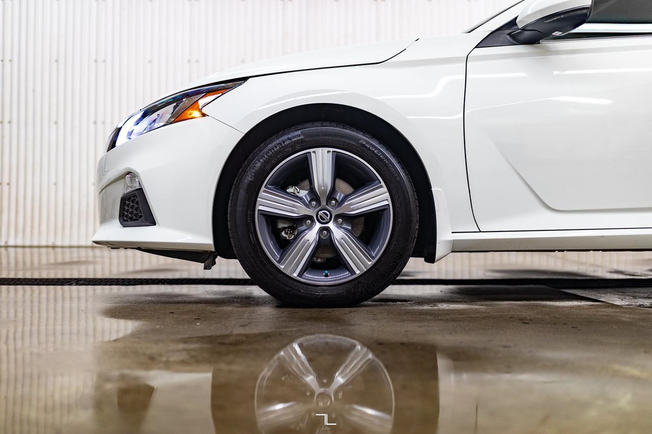 2021 Nissan Altima AWD SE PSeat BCam Red Deer AB