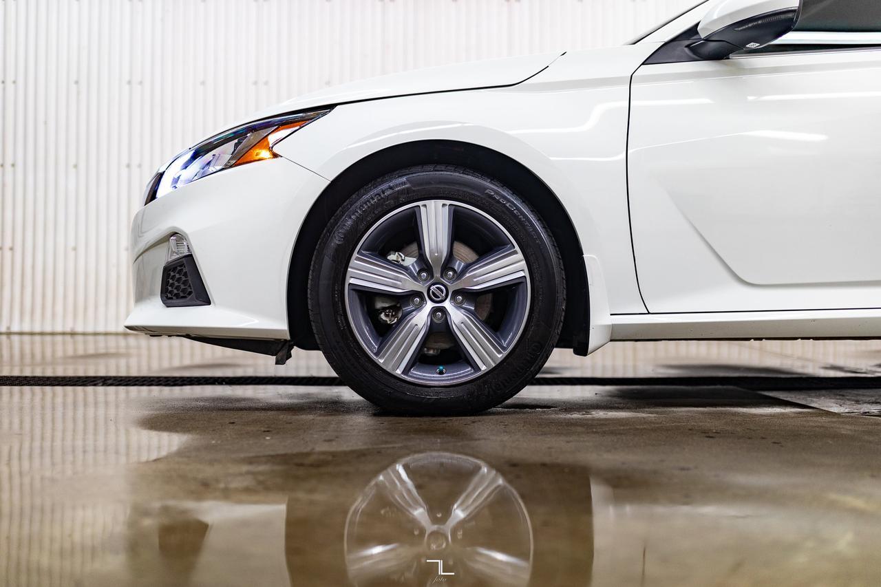 2021 Nissan Altima AWD SE PSeat BCam Red Deer AB