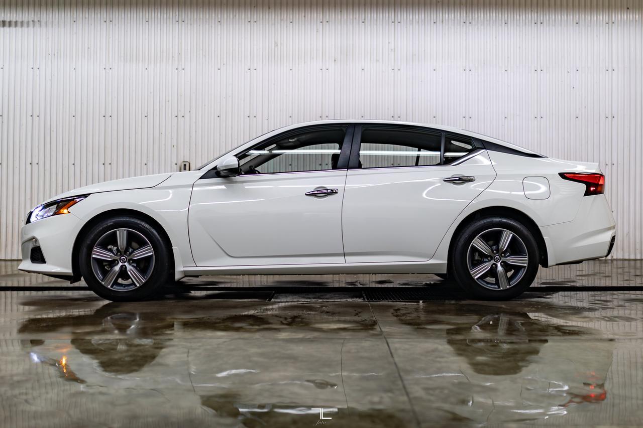 2021 Nissan Altima AWD SE PSeat BCam Red Deer AB