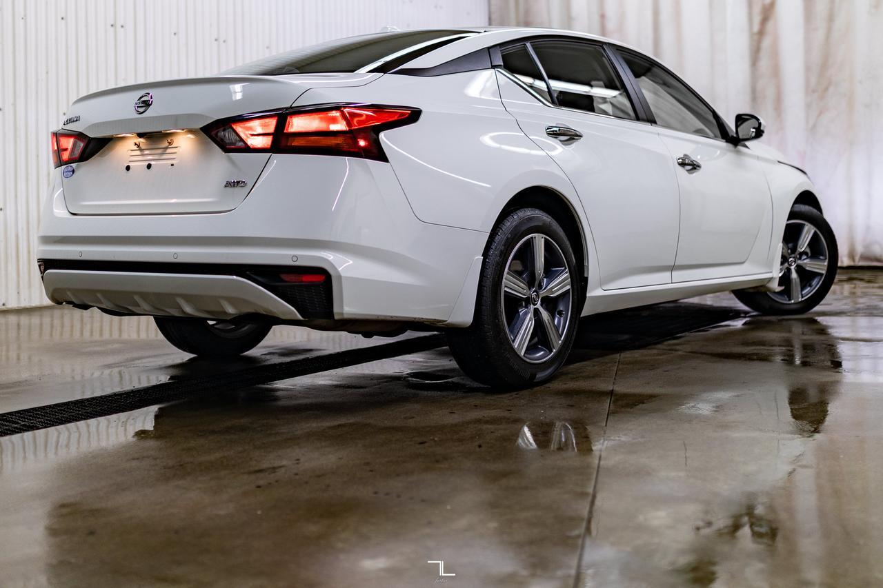 2021 Nissan Altima AWD SE PSeat BCam Red Deer AB