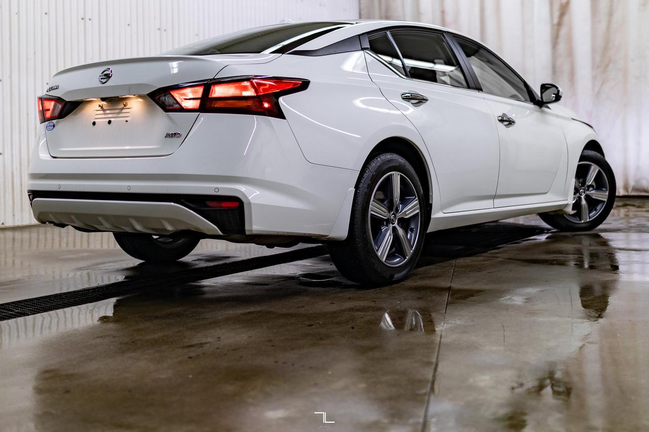 2021 Nissan Altima AWD SE PSeat BCam Red Deer AB