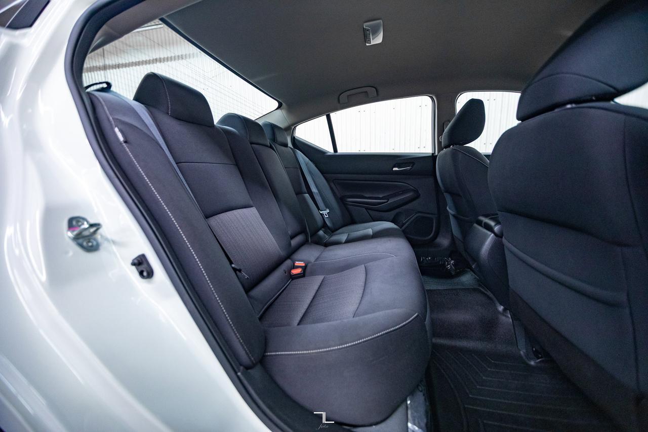 2021 Nissan Altima AWD SE PSeat BCam Red Deer AB