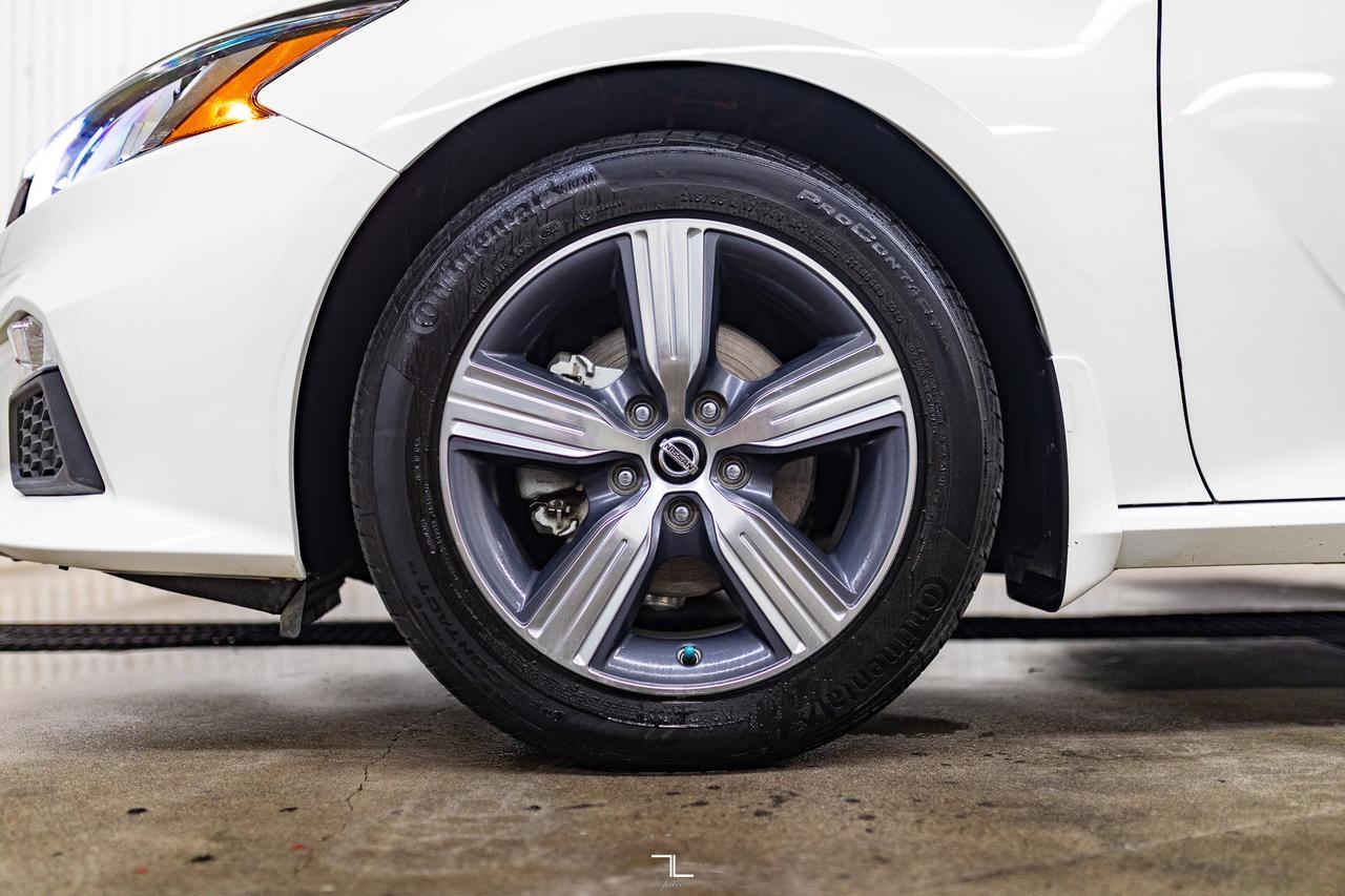 2021 Nissan Altima AWD SE PSeat BCam Red Deer AB