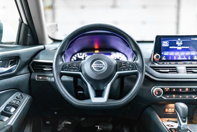 2021 Nissan Altima AWD SE PSeat BCam Red Deer AB