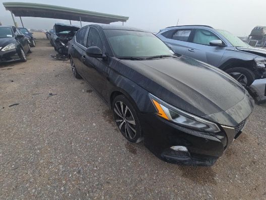 2021 Nissan Altima SR FWD