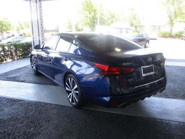 2021 Nissan Altima SR FWD