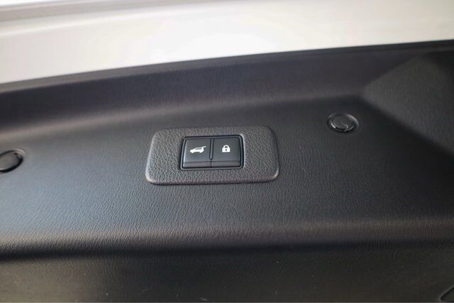 2021 Nissan Armada SL  Selma TX