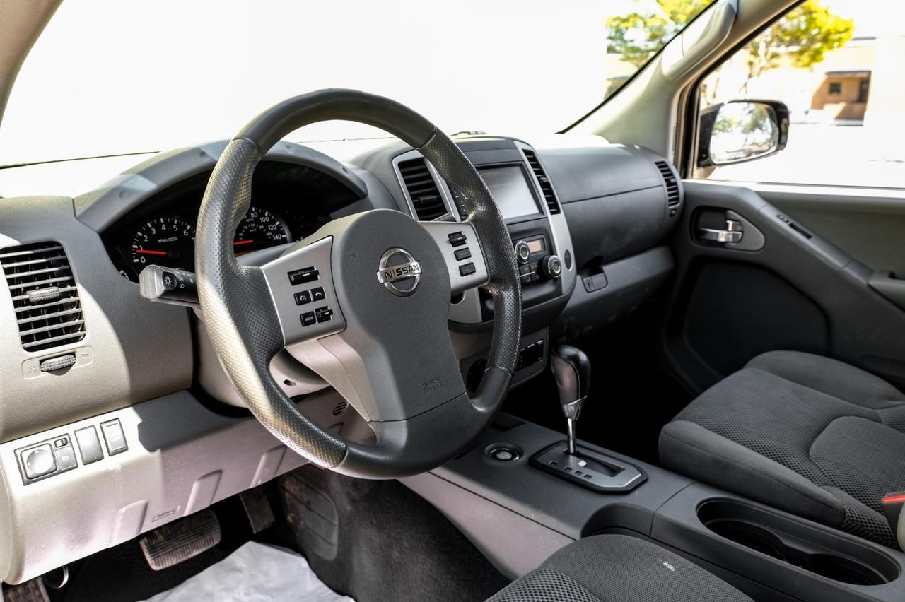 2021 Nissan Frontier SV