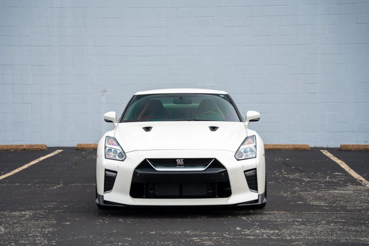 2021 Nissan GT-R Premium Coupe 2D St. Louis MO