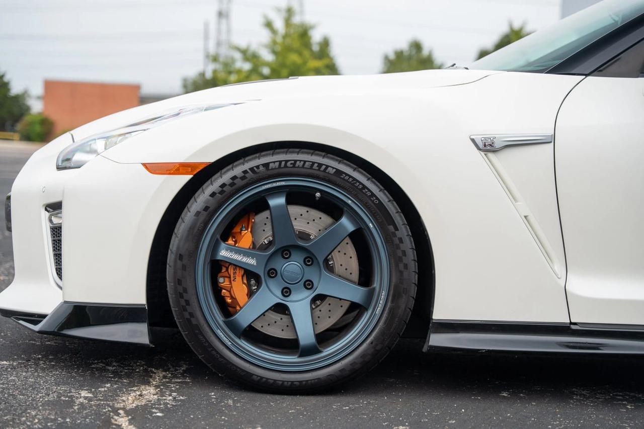2021 Nissan GT-R Premium Coupe 2D St. Louis MO
