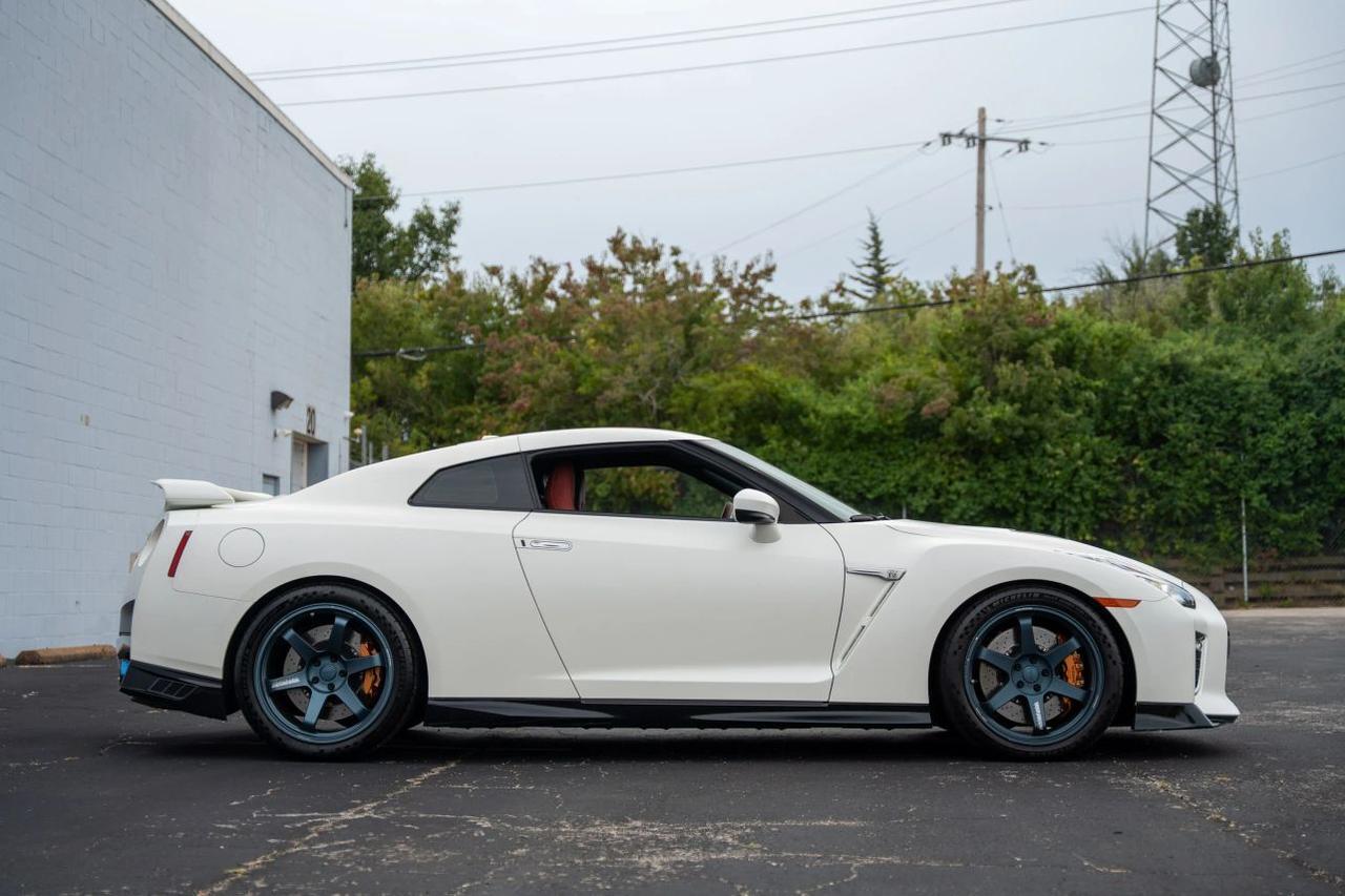 2021 Nissan GT-R Premium Coupe 2D St. Louis MO
