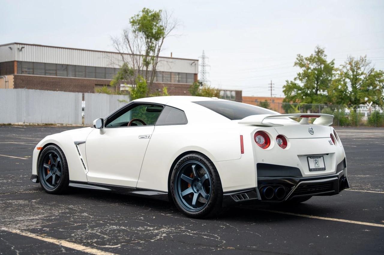 2021 Nissan GT-R Premium Coupe 2D St. Louis MO