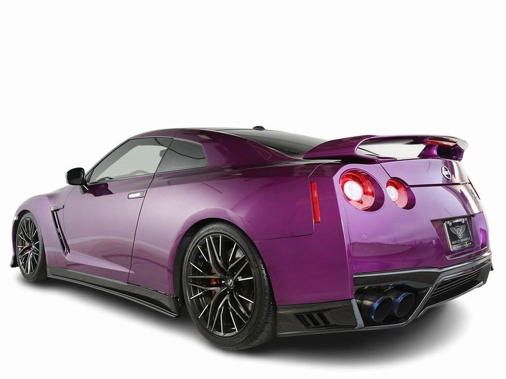 2021 Nissan GT-R Premium photo 7