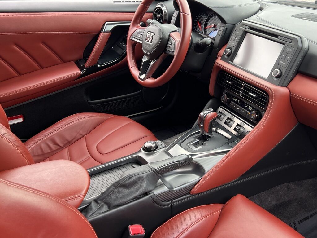 2021 Nissan GT-R Premium photo 15