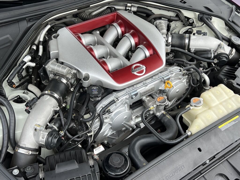 2021 Nissan GT-R Premium photo 35