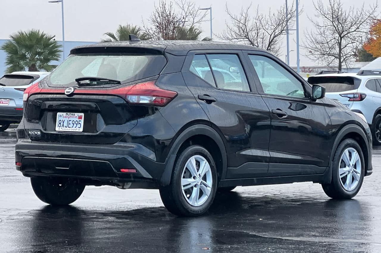 2021 Nissan Kicks S