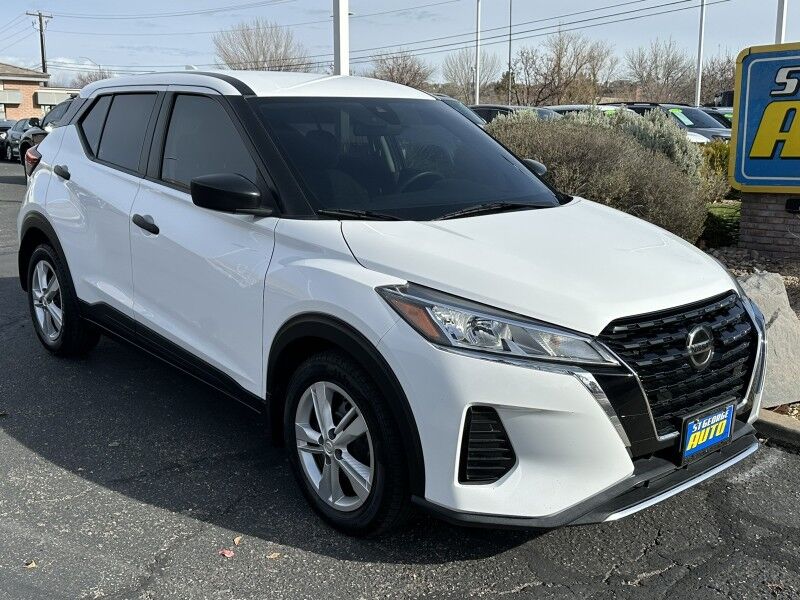 2021 Nissan Kicks S's photo