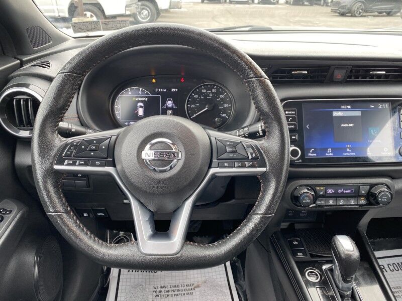 2021 Nissan Kicks SR