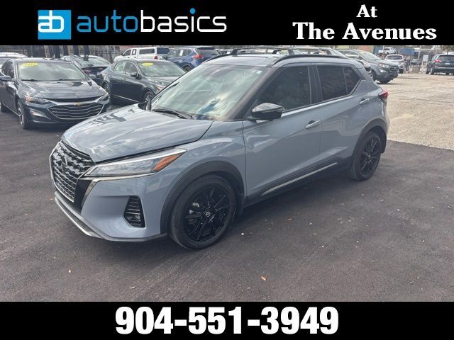 2021 Nissan Kicks SR