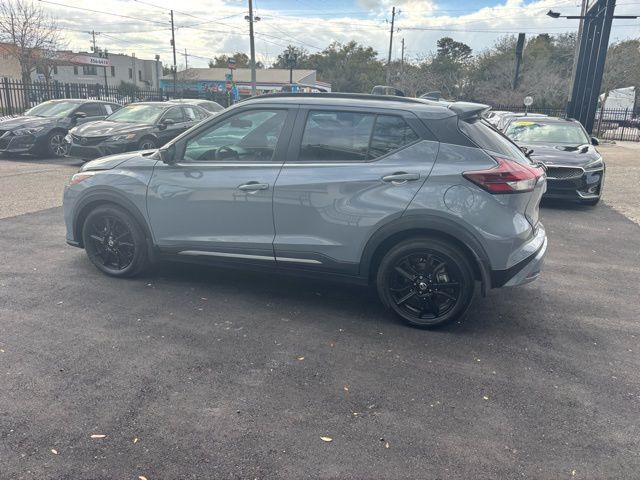 2021 Nissan Kicks SR