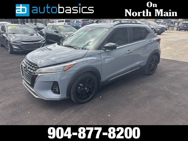 2021 Nissan Kicks SR