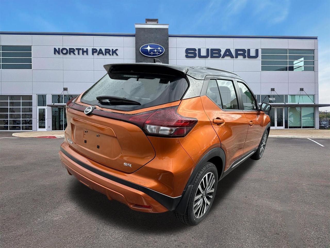 2021 Nissan Kicks SR
