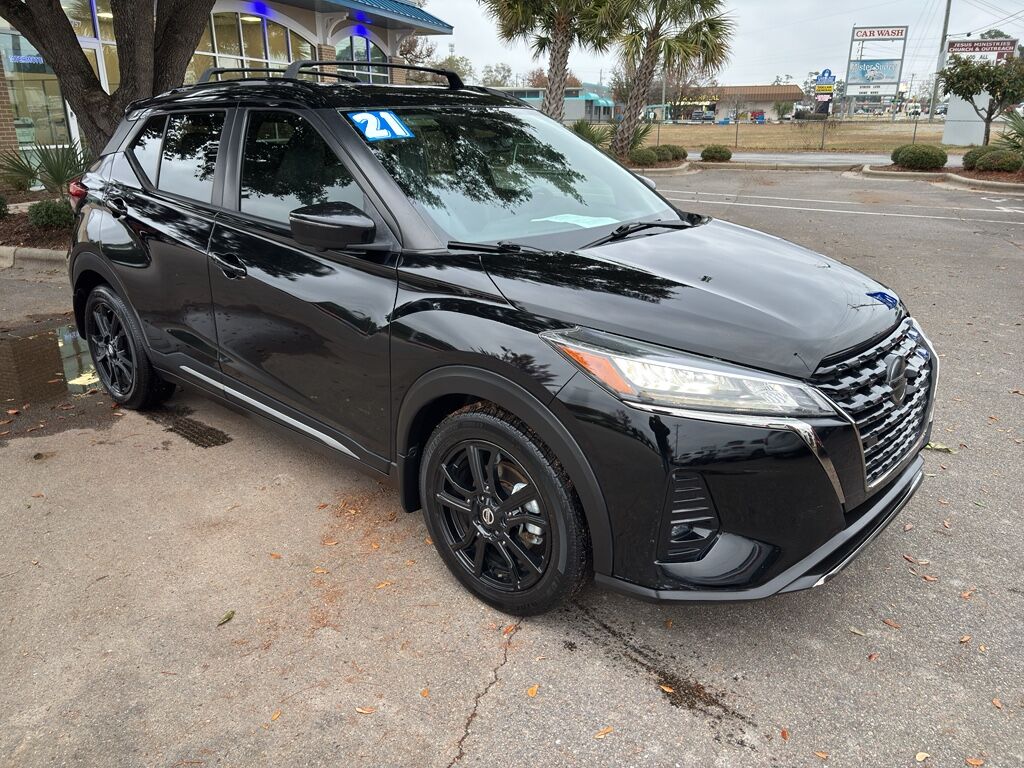 2021 Nissan Kicks SR