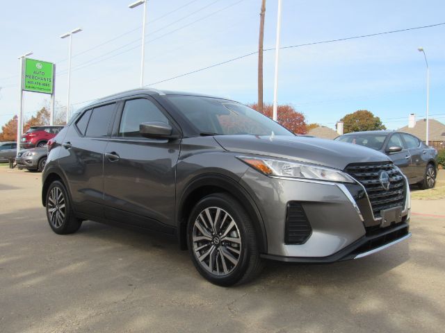 2021 Nissan Kicks SV photo 3