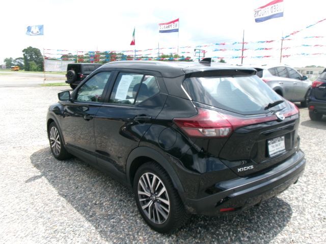 2021 Nissan Kicks SV Xtronic CVT