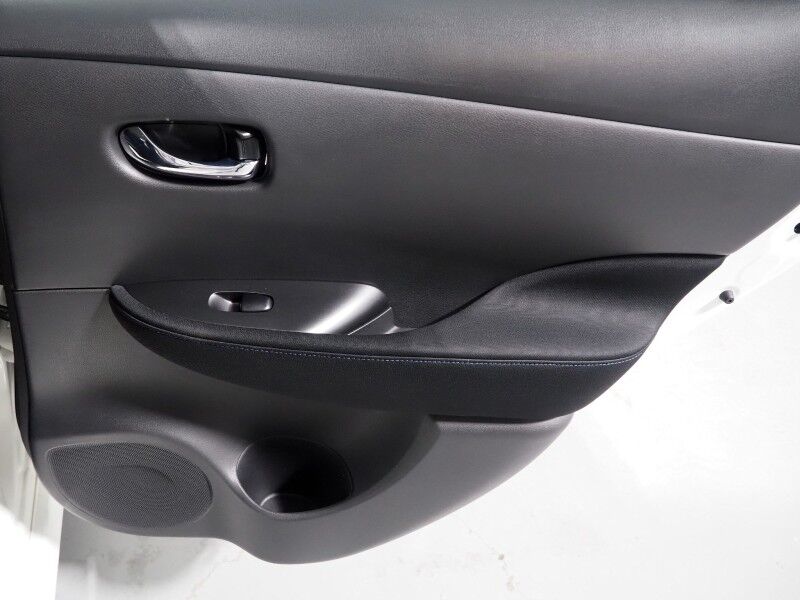 2021 Nissan LEAF S *BLIND SPOT & LANE DEPARTURE ALERT, COLLISION ALERT w/BRAKING, BACKUP-CAMERA, COLOR TOUCH SCREEN, HIGH BEAM ASSIST, PUSH BUTTON START, BLUETOOTH, APPLE CARPLAY Round Rock TX