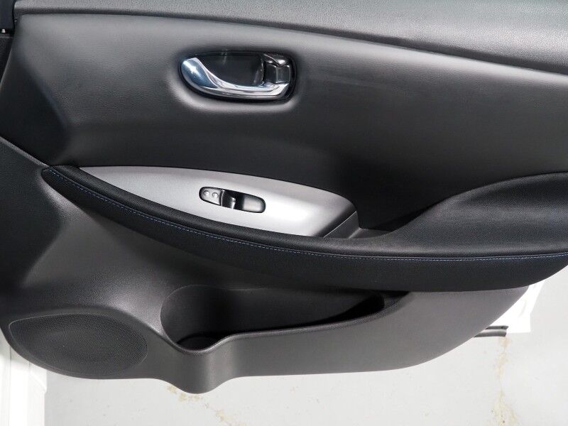 2021 Nissan LEAF S *BLIND SPOT & LANE DEPARTURE ALERT, COLLISION ALERT w/BRAKING, BACKUP-CAMERA, COLOR TOUCH SCREEN, HIGH BEAM ASSIST, PUSH BUTTON START, BLUETOOTH, APPLE CARPLAY Round Rock TX