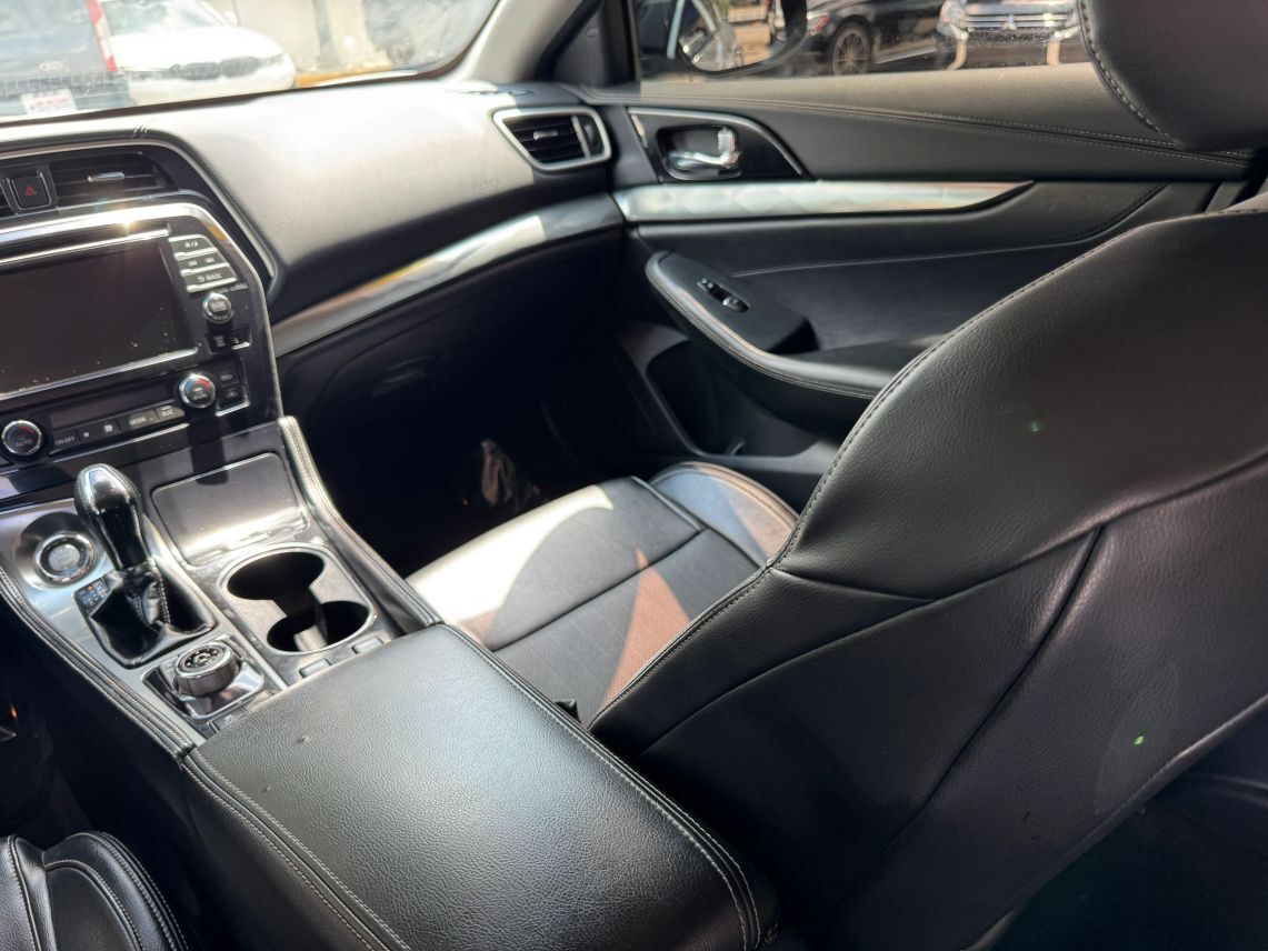 2021 Nissan Maxima SV Sedan 4D