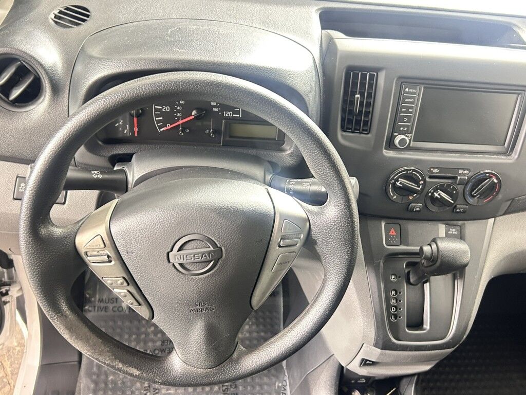 2021 Nissan NV200 SV photo 10