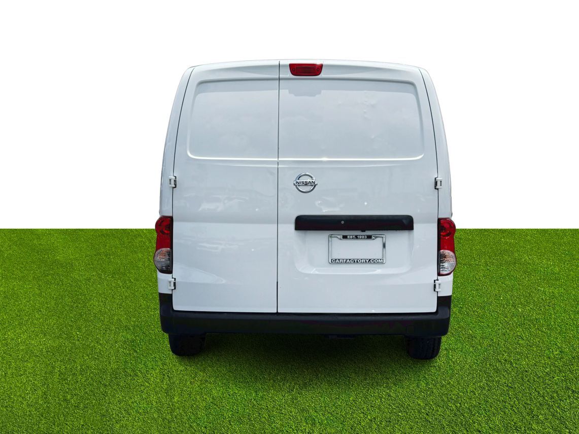 2021 Nissan NV200 S Van 4D