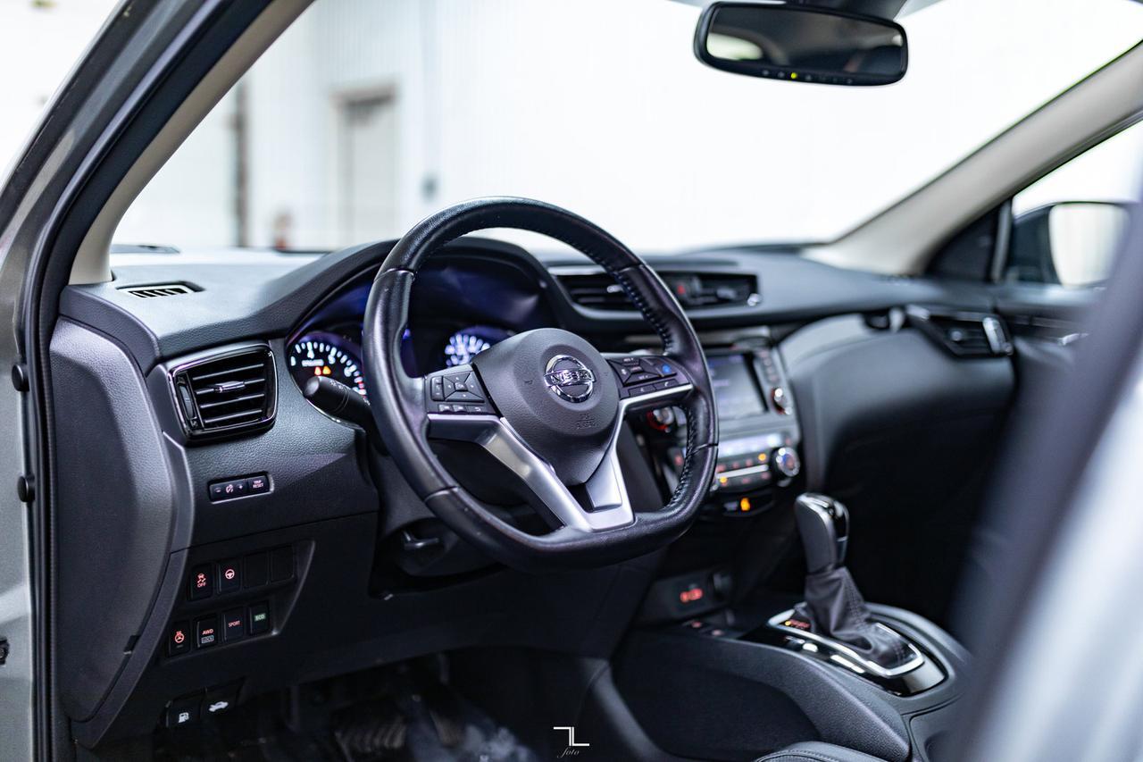 2021 Nissan Qashqai AWD SL Platinum Red Deer AB
