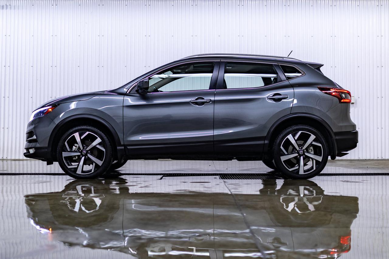 2021 Nissan Qashqai AWD SL Platinum Red Deer AB