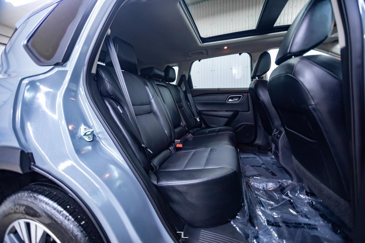 2021 Nissan Rogue AWD SV Leather Roof BCam Red Deer AB