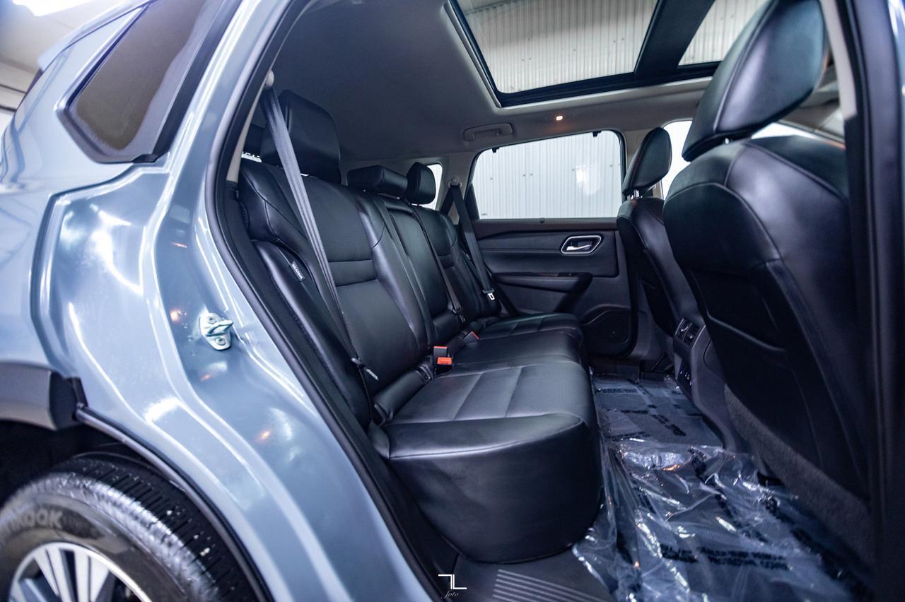 2021 Nissan Rogue AWD SV Leather Roof BCam Red Deer AB