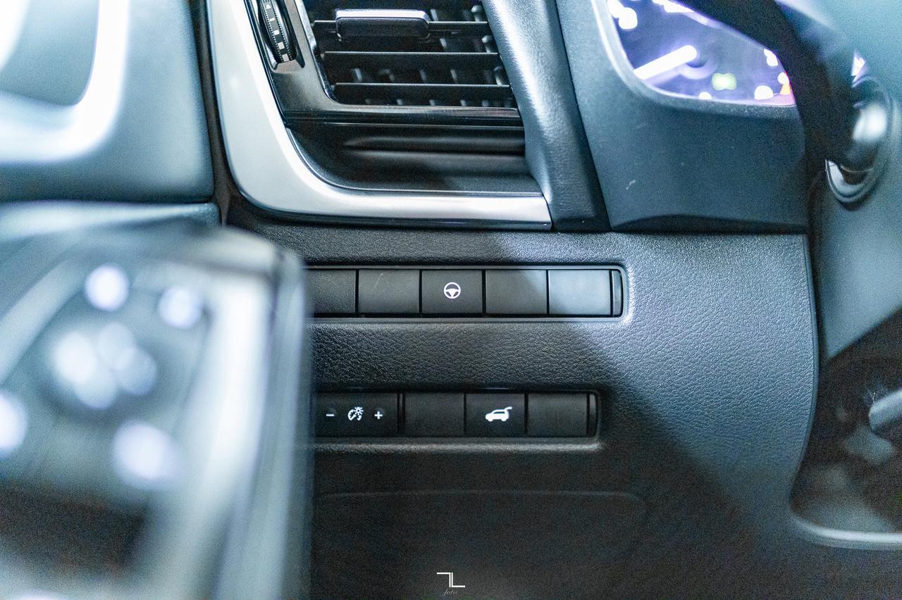 2021 Nissan Rogue AWD SV Leather Roof BCam Red Deer AB