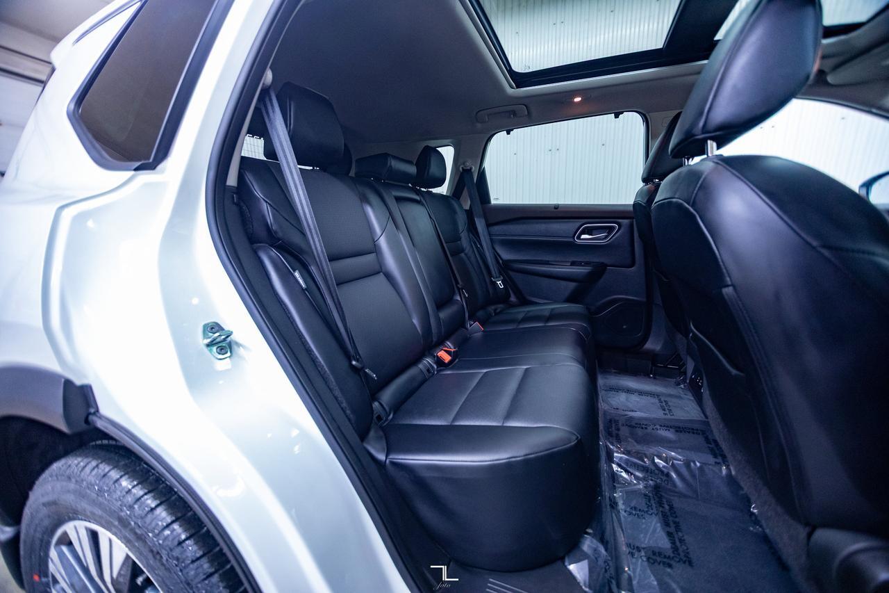 2021 Nissan Rogue AWD SV Leather Roof BCam Red Deer AB