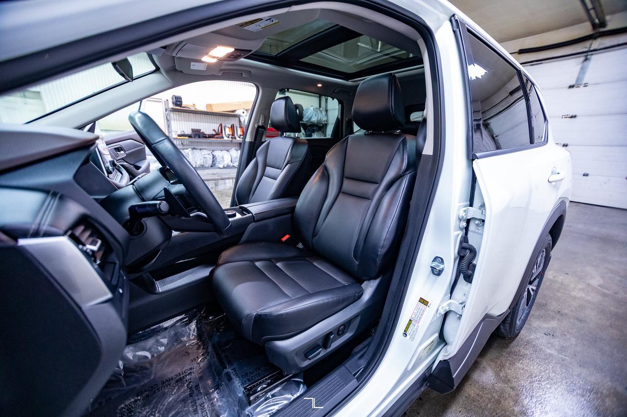 2021 Nissan Rogue AWD SV Leather Roof BCam Red Deer AB